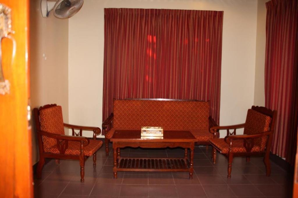 Chhne Chulsa Hotel Sihanoukville Room photo